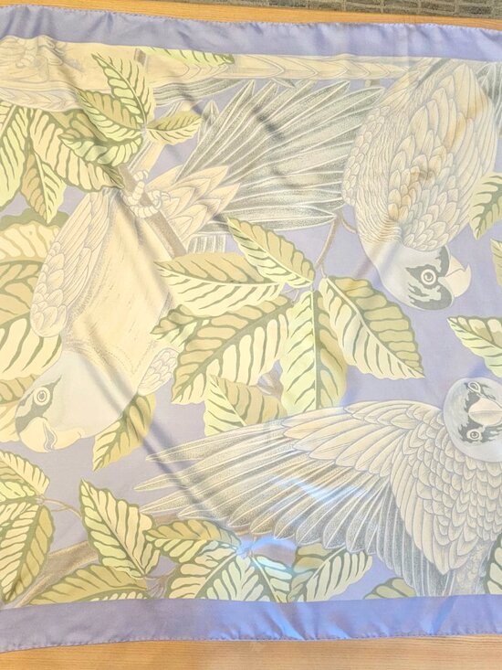 Hermès Silk Scarf 90cm Carré Bird Print Lavender Green 34” | Hand Rolled | Box - Picture 16 of 16